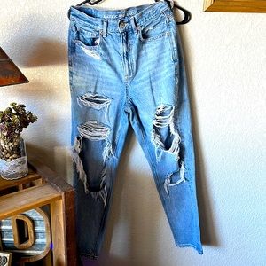 American Eagle Mom Jeans